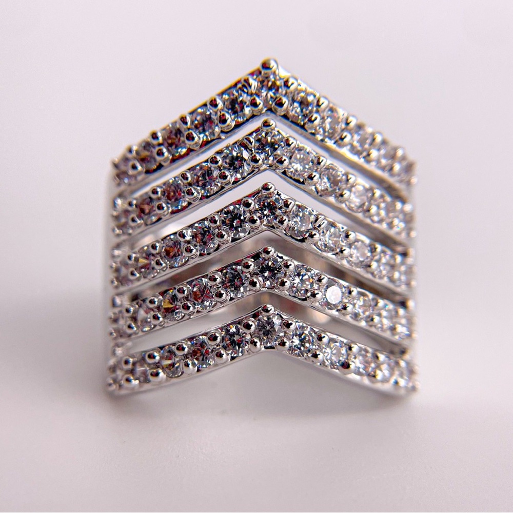 Rino Silver Tone Chevron 5 Layered Cubic Zirconia CZ Statement Ring. Size 8.5.